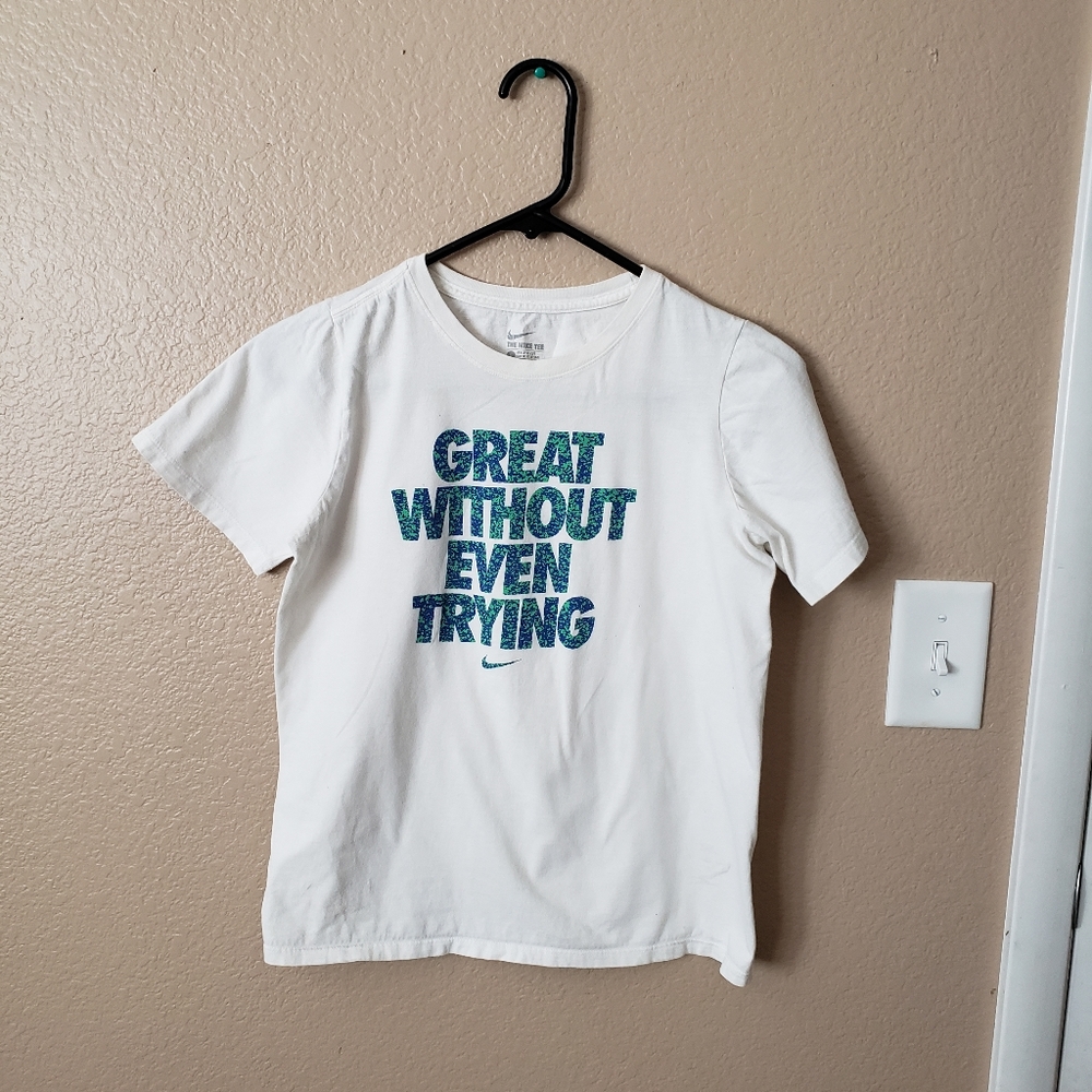 Boys Nike T-Shirt Size Large